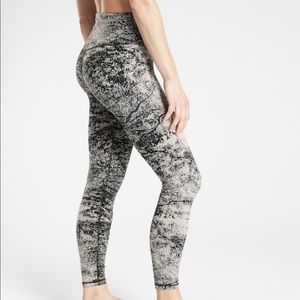 Athleta black and gray leggings